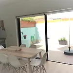 بيت للعطل Salty House